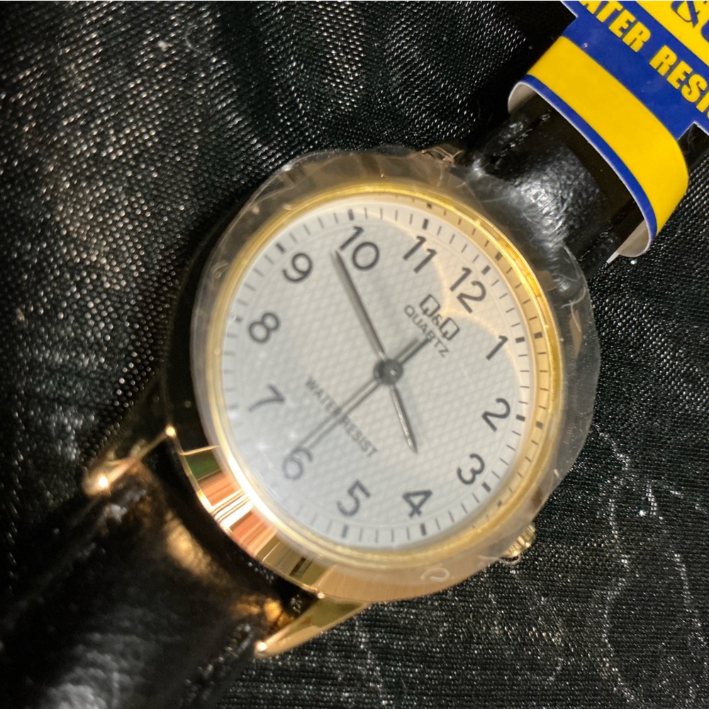 Q&Q water resistant watch